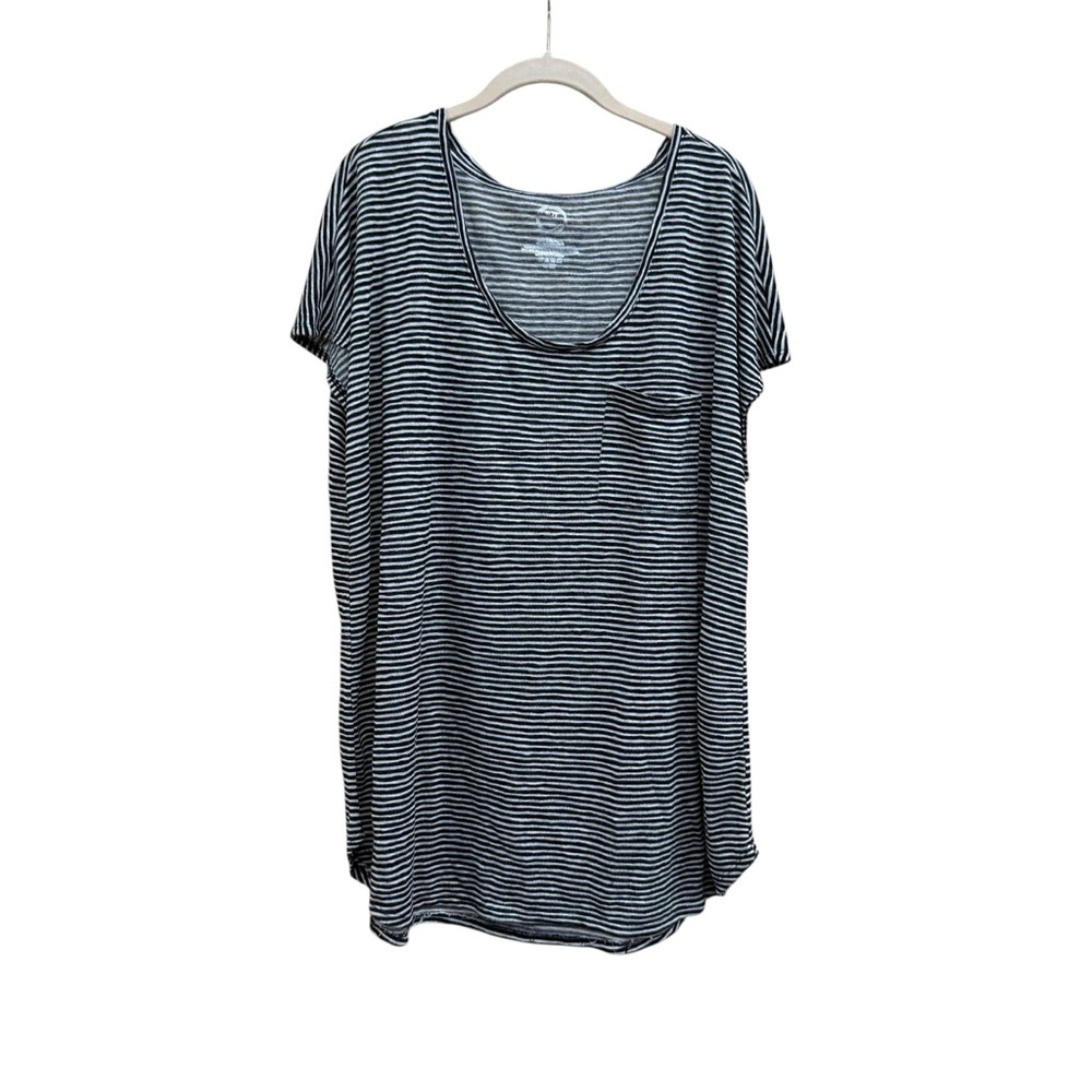 Maurices Black and White Striped Short Sleeve Flowy Top Plus 2 GUC